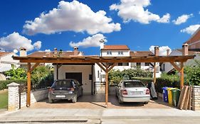 Apartment Snjezana 1064