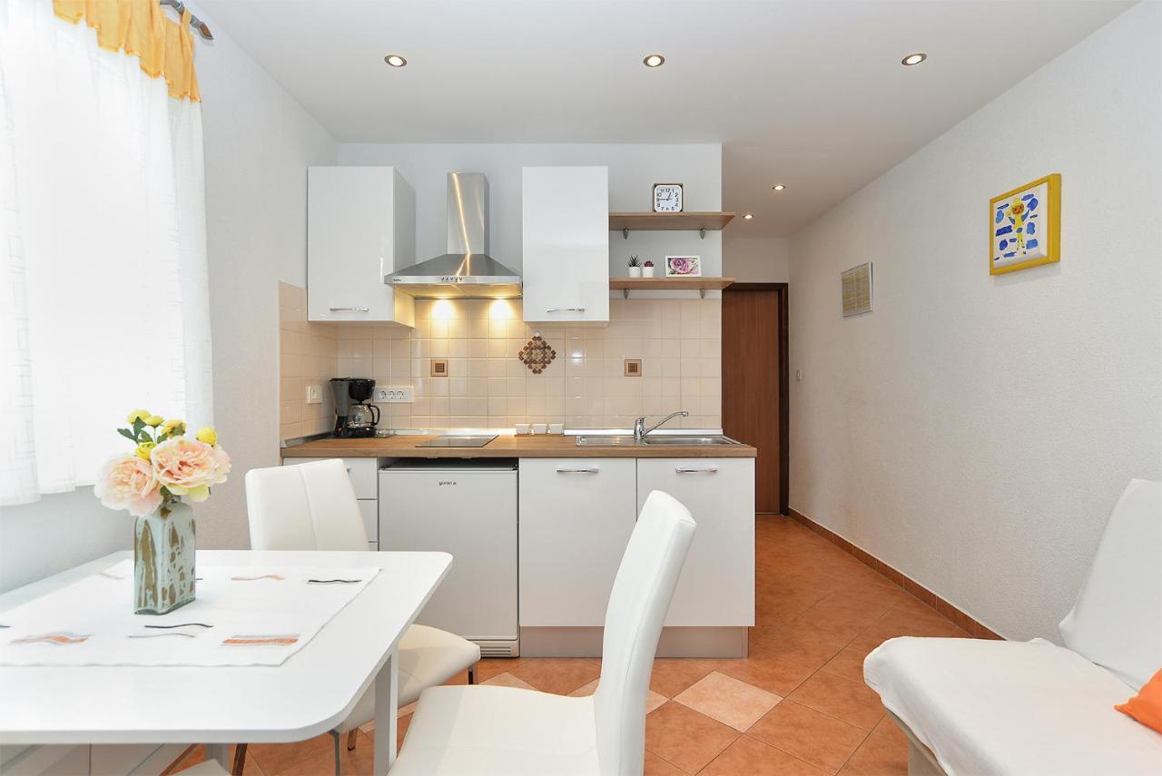 Apartment Snjezana 1064 Rovinj Exterior foto