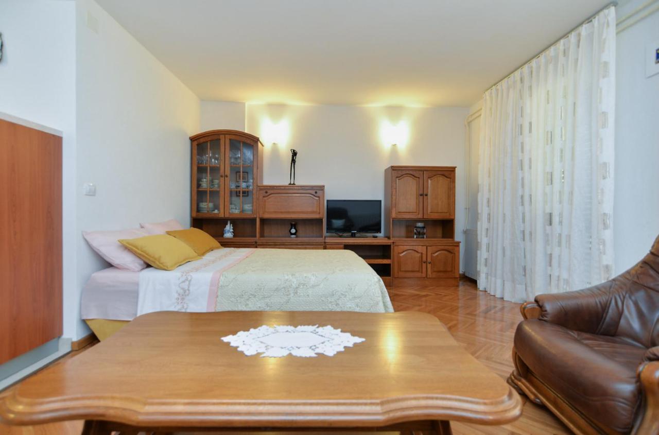 Apartment Snjezana 1064 Rovinj Exterior foto
